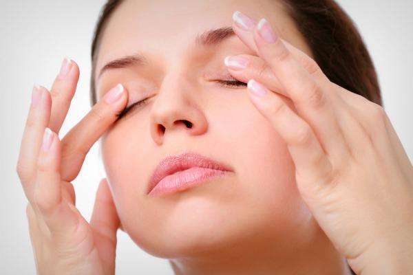 Как улучшить лимфодренаж и избавиться от отеков под глазами